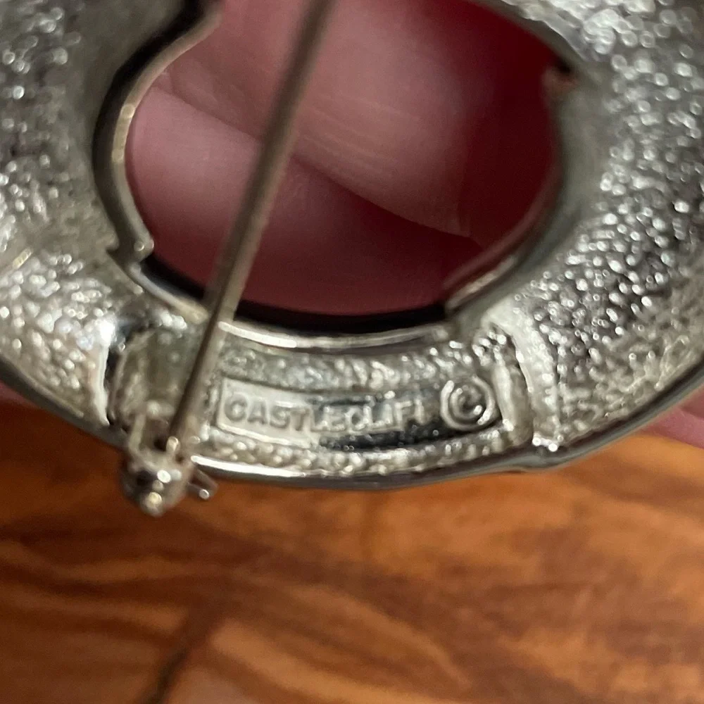 Castlecliff Lifesaver Brooch